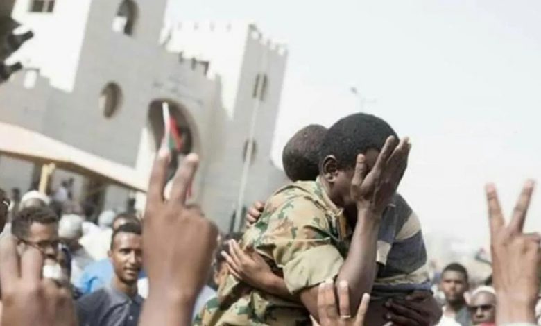 Photo of ثورة ديسمبر ٢٠١٨ السودانية ونظريات الثورة في العالم (2)