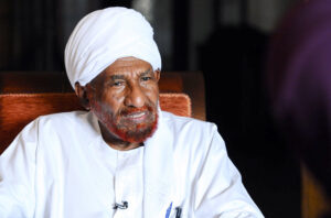 زعيم الأنصار الصادق المهدي