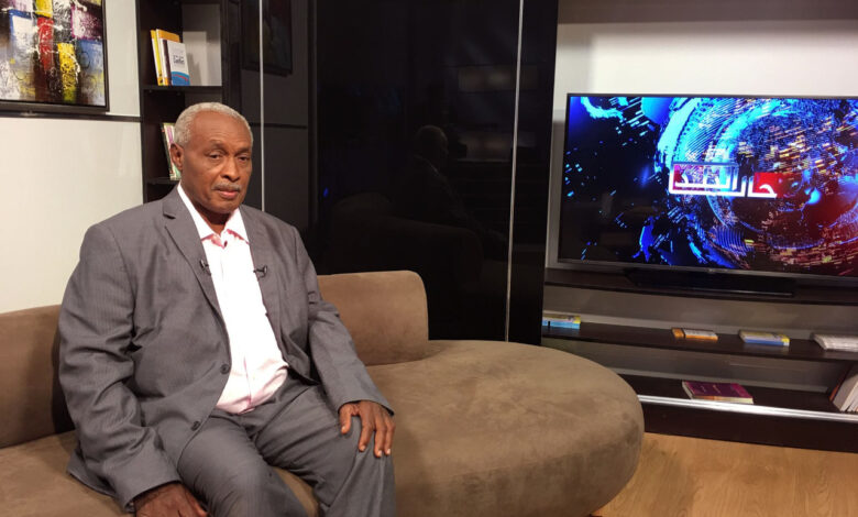 Photo of قيصر موسى الزين … السودان يفقد عالما لم يستضئ بنوره