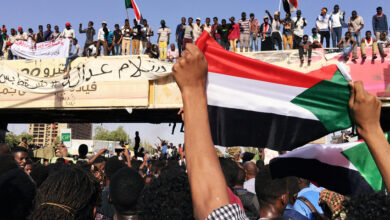 Photo of تهليل ضد الموظف العام … تفجير إزاء جدل الديمقراطية