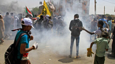 Photo of الخرطوم من الطبقه الوسطي … إلي قبضة المسلحين !!