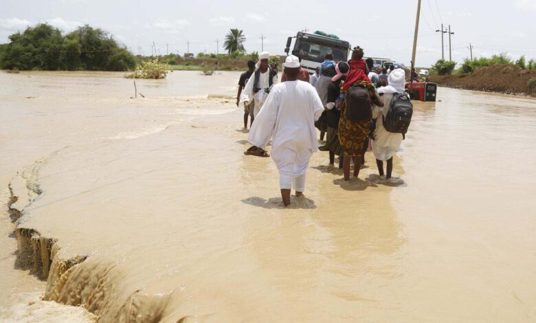 Photo of الأمطار والسيول تحدث دمارًا … أين التاتشرات؟!