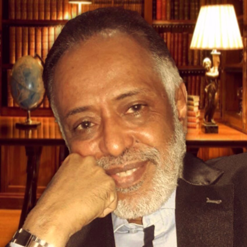 الشاعر والأديب محمد عمر بحاح