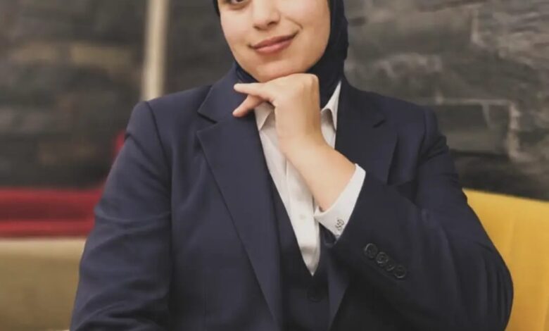 Photo of الجسد كمسرح للزمن في قصيدة “وصايا جدّة لحفيدتها البضّة”